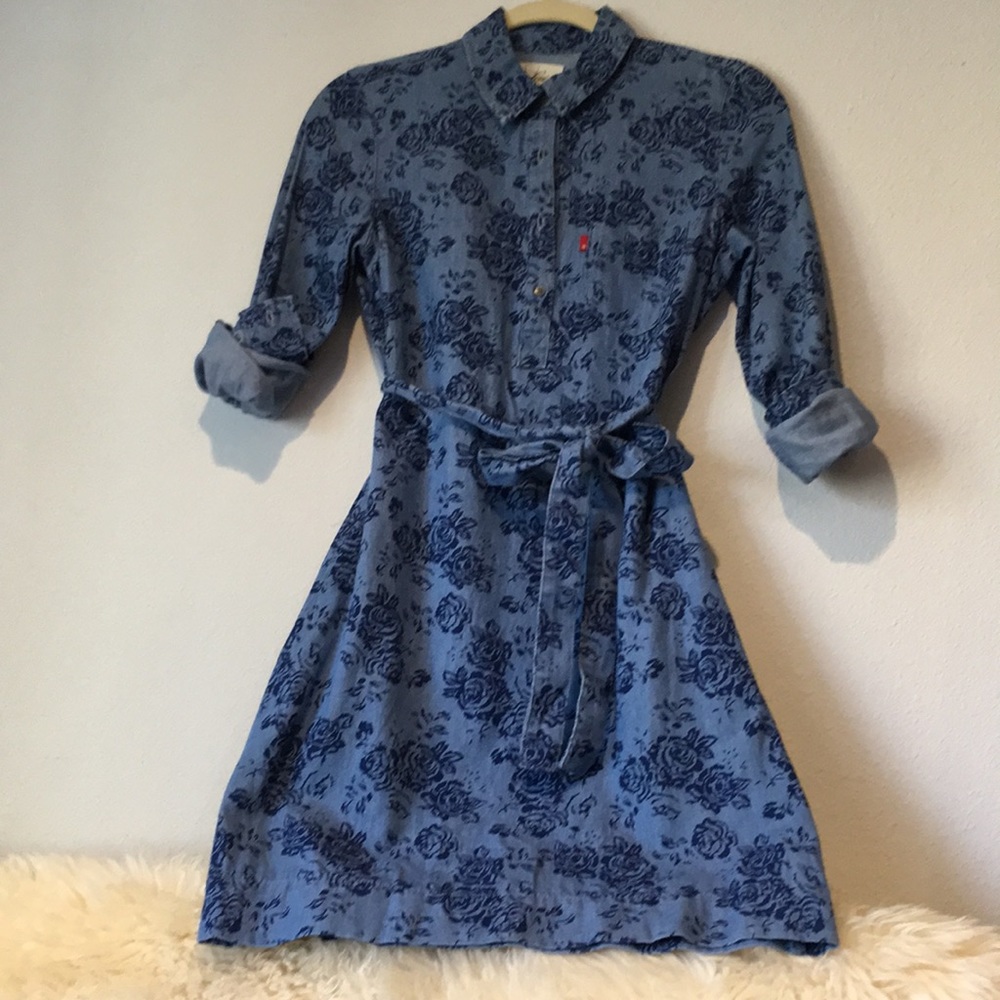 Levis denim dress